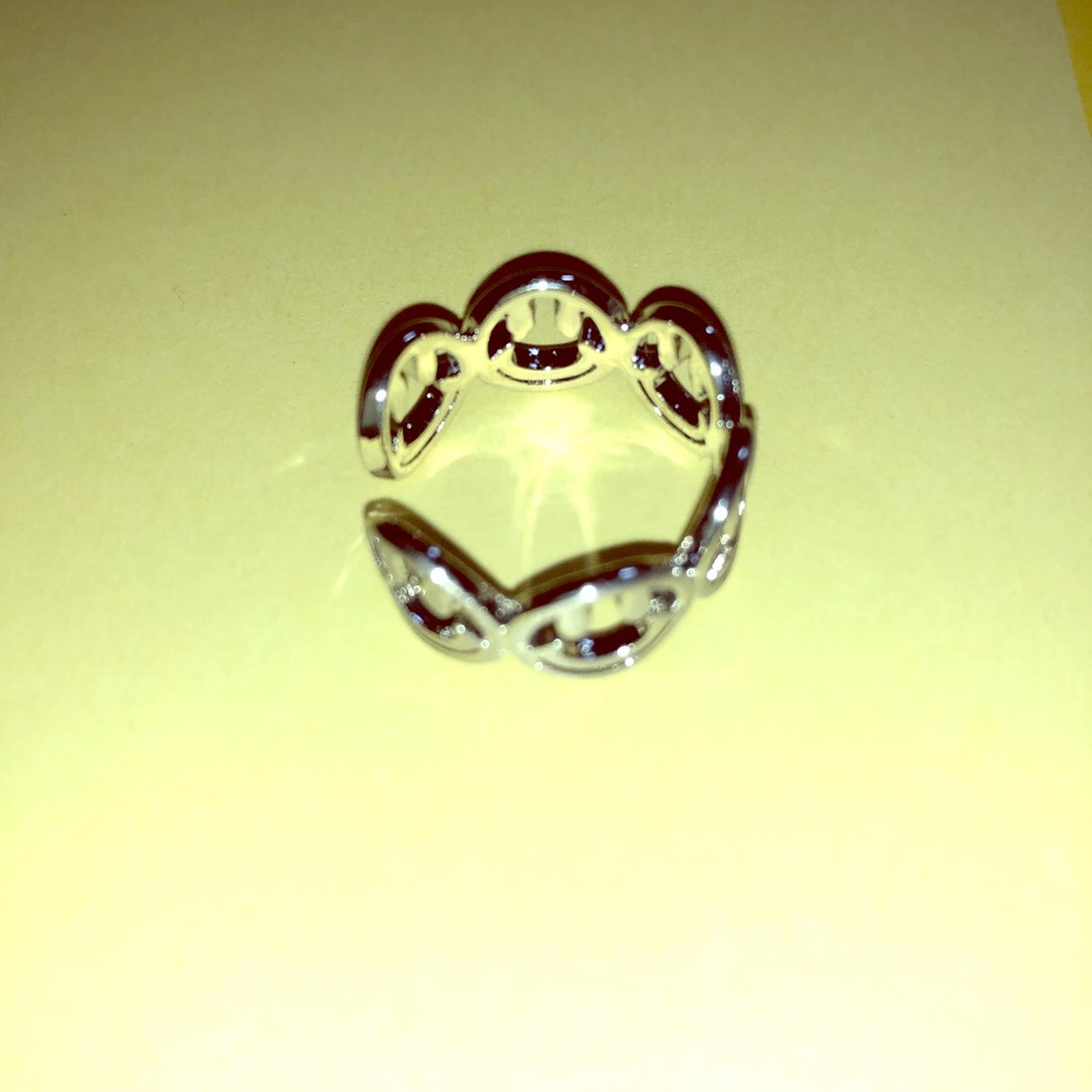 Smile ring